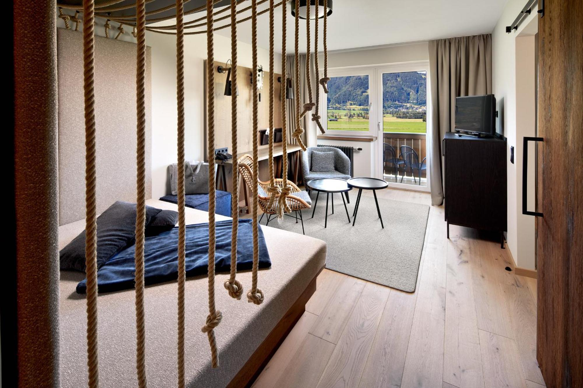 Soulsisters' Hotel 4 Sterne Superior Kaprun Exteriör bild